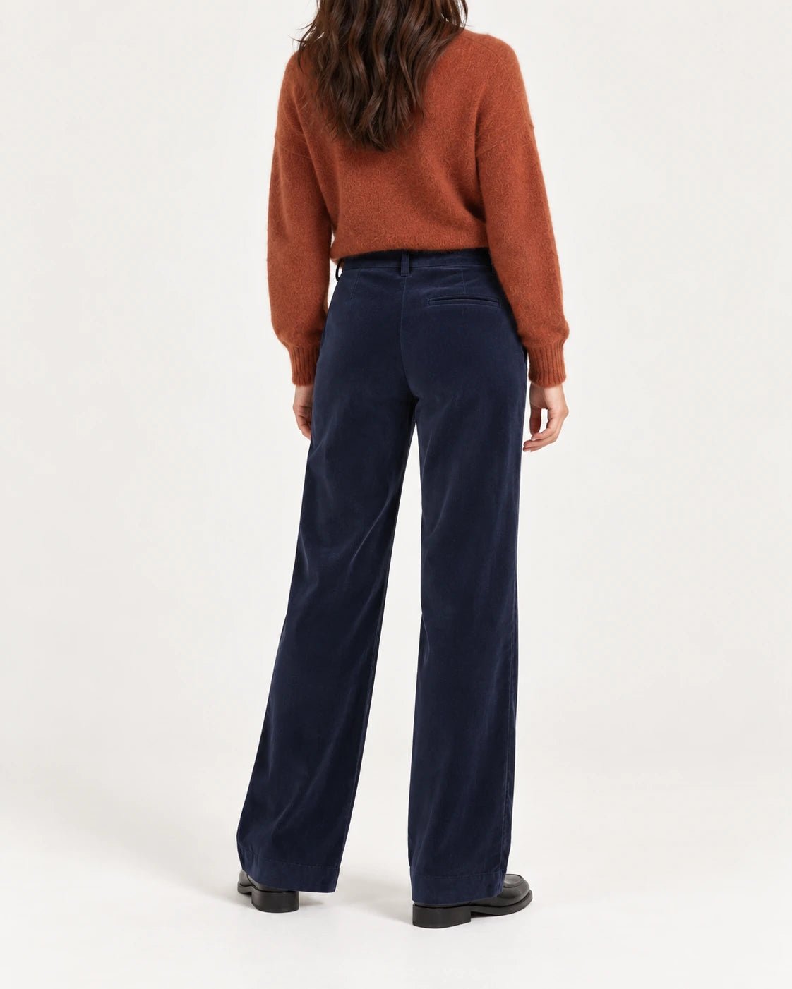 Pantalone palazzo blu, vista posteriore - MADAME VENICE - FW25 - PIA - VELVET 2000 #Colore_Blue