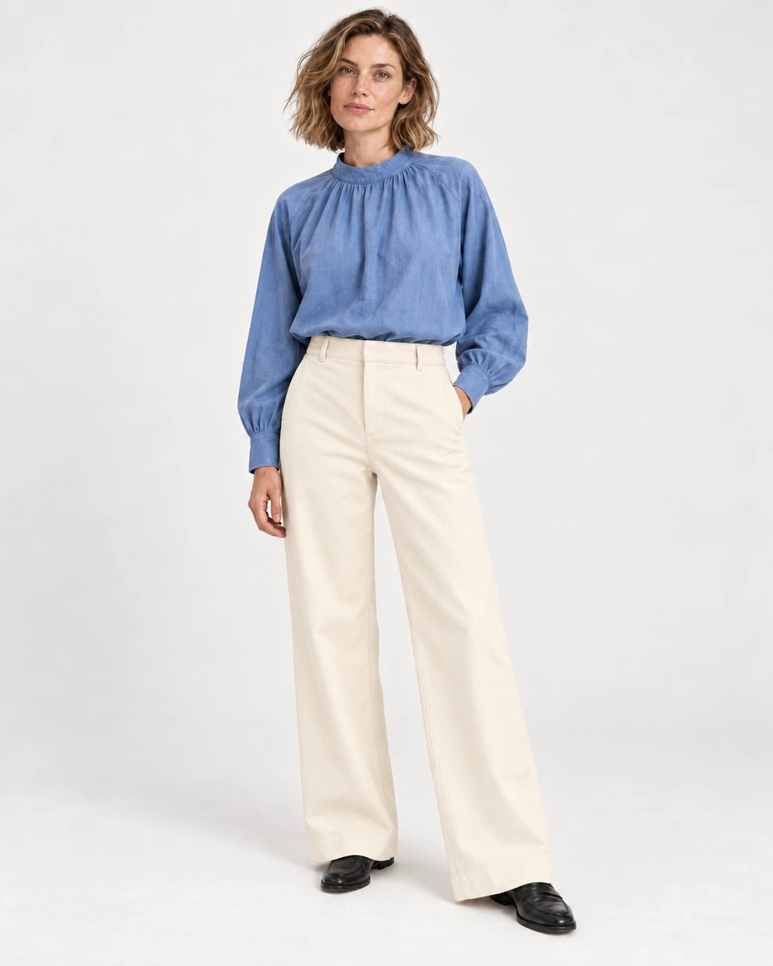 Pantalone palazzo naturale, vista frontale - MADAME VENICE - FW25 - PRISCILLA - CAPITALE #Colore_Natural